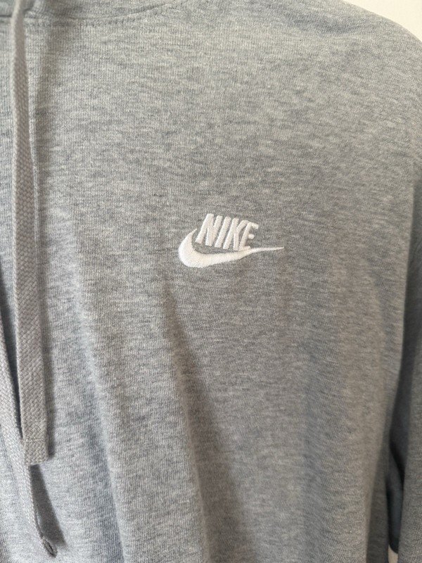 Nike Men's Gray Pullover Hoodie M Regular Fit Long Sleeve Polyester Jersey Logo gallery