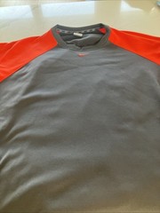 men’s gray and bright red Nike long-sleeve crewneck athletic shirt Xxl