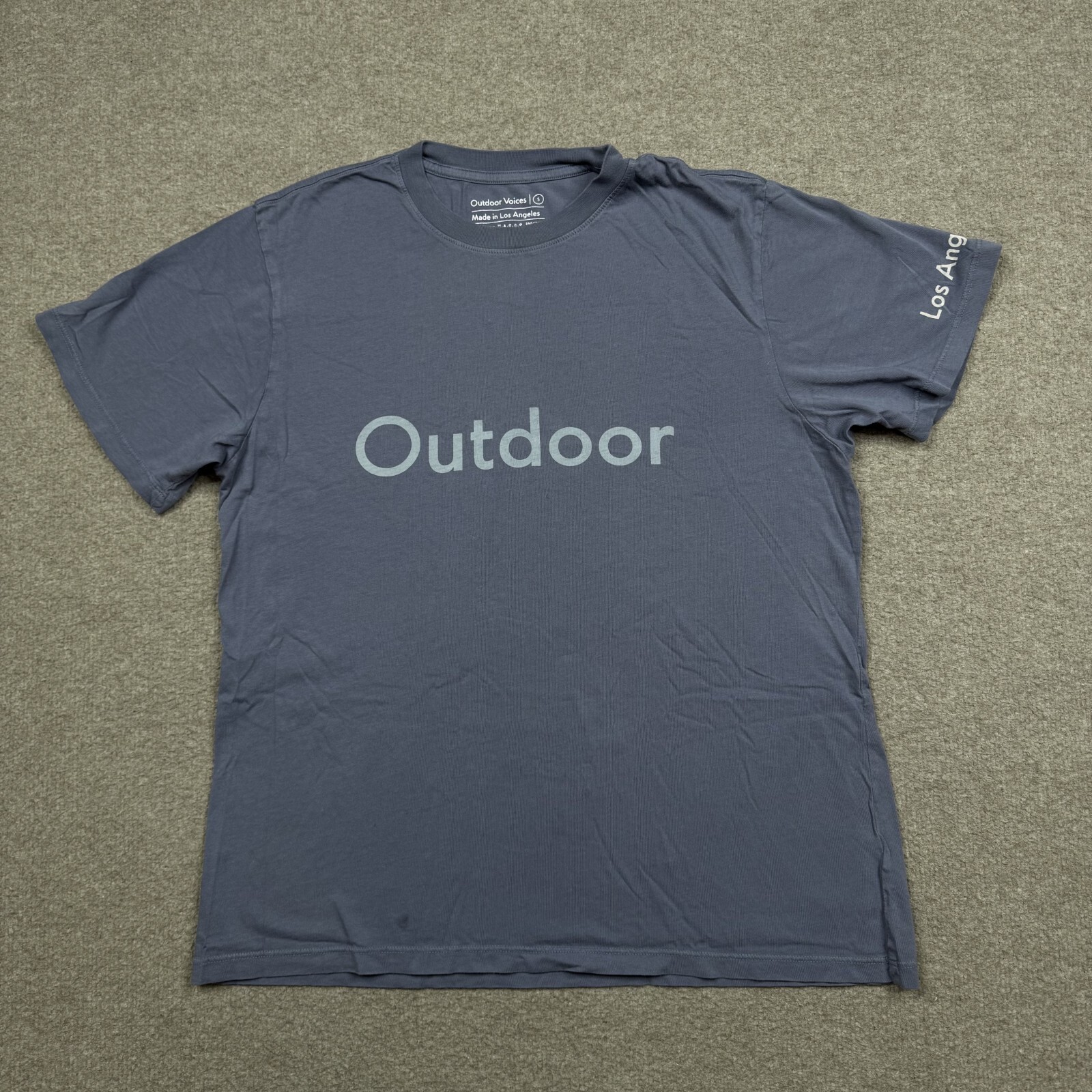 Outdoor Voices Men's Shirt Size S Gray Short Sleeve Work Out Performance Tee gallery
