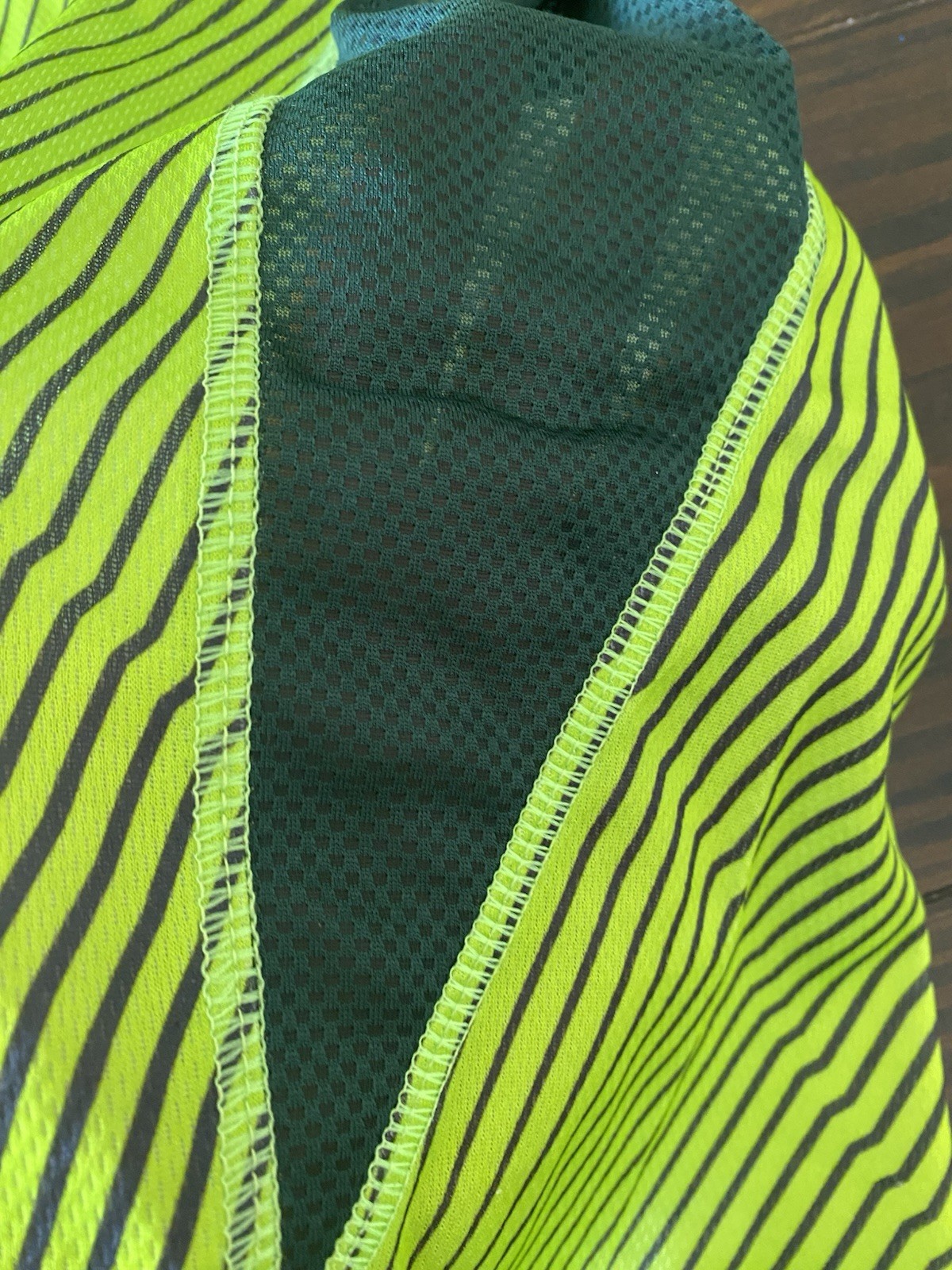 Hind Mens Large 24*7 365 Run Neon Lime Green Stretch Running Shirt XL Quick Dry gallery