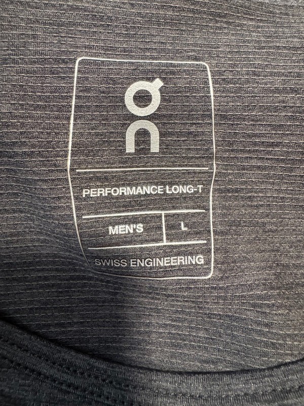 On Cloud Performance Long Sleeve Shirt Men's Large gallery