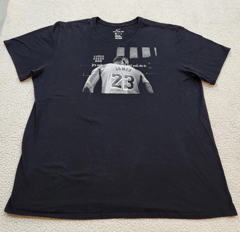 Nike LeBron James "Its Only Crazy Dream Until You Do It" Y2K graphic t-shirt 2XL gallery