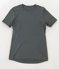 ICEBREAKER 200 Merino Crewe~Bodyfit~T-Shirt~Baselayer~Men’s MEDIUM~Free Shp~EUC