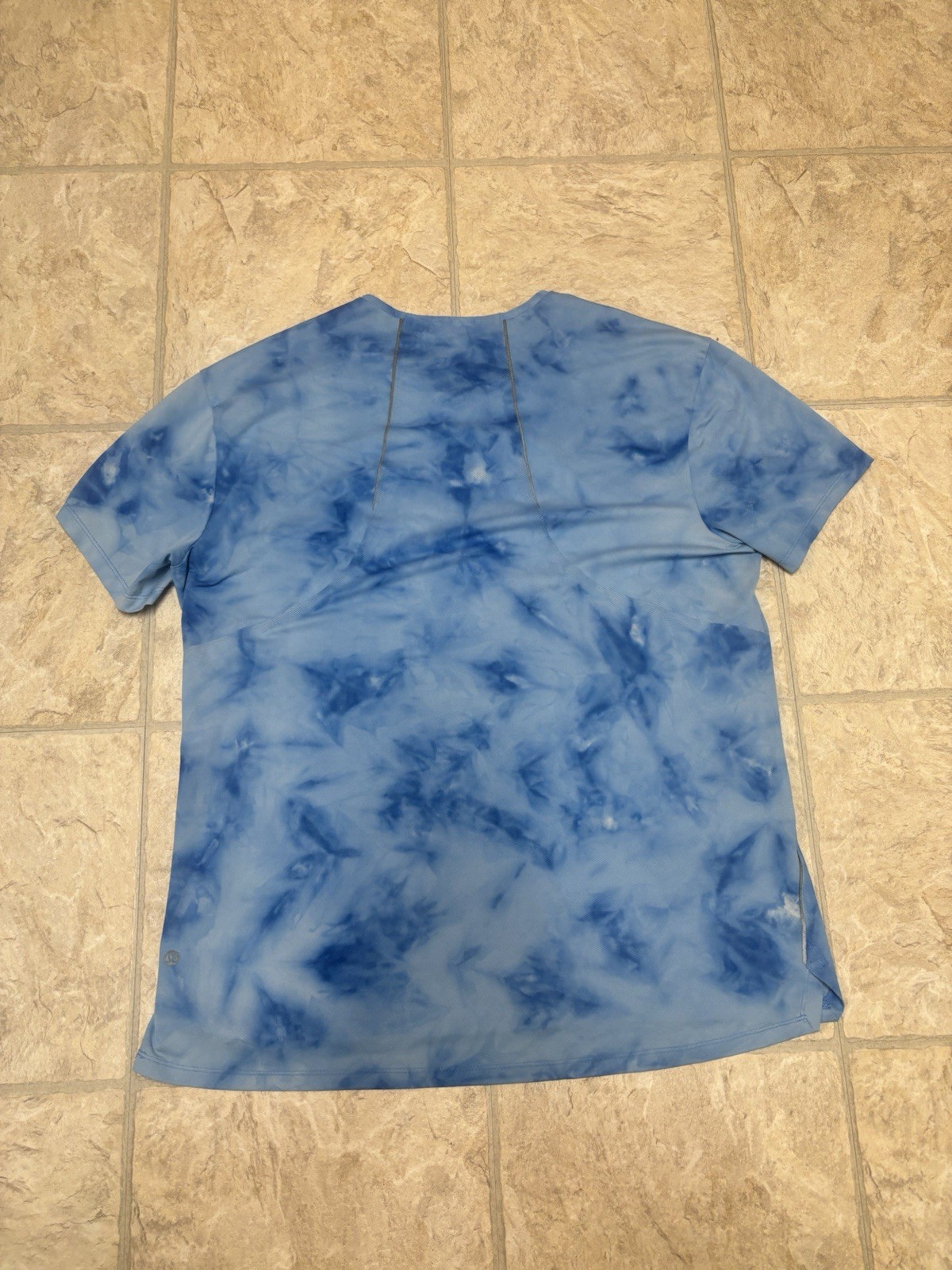 Lululemon Fast And Free Men’s Blue Tie Dye Shirt Size Large gallery