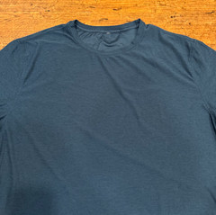 Vuori Blue Performance Running Gym V126 Short Sleeve Strato Tech T Shirt Men XL