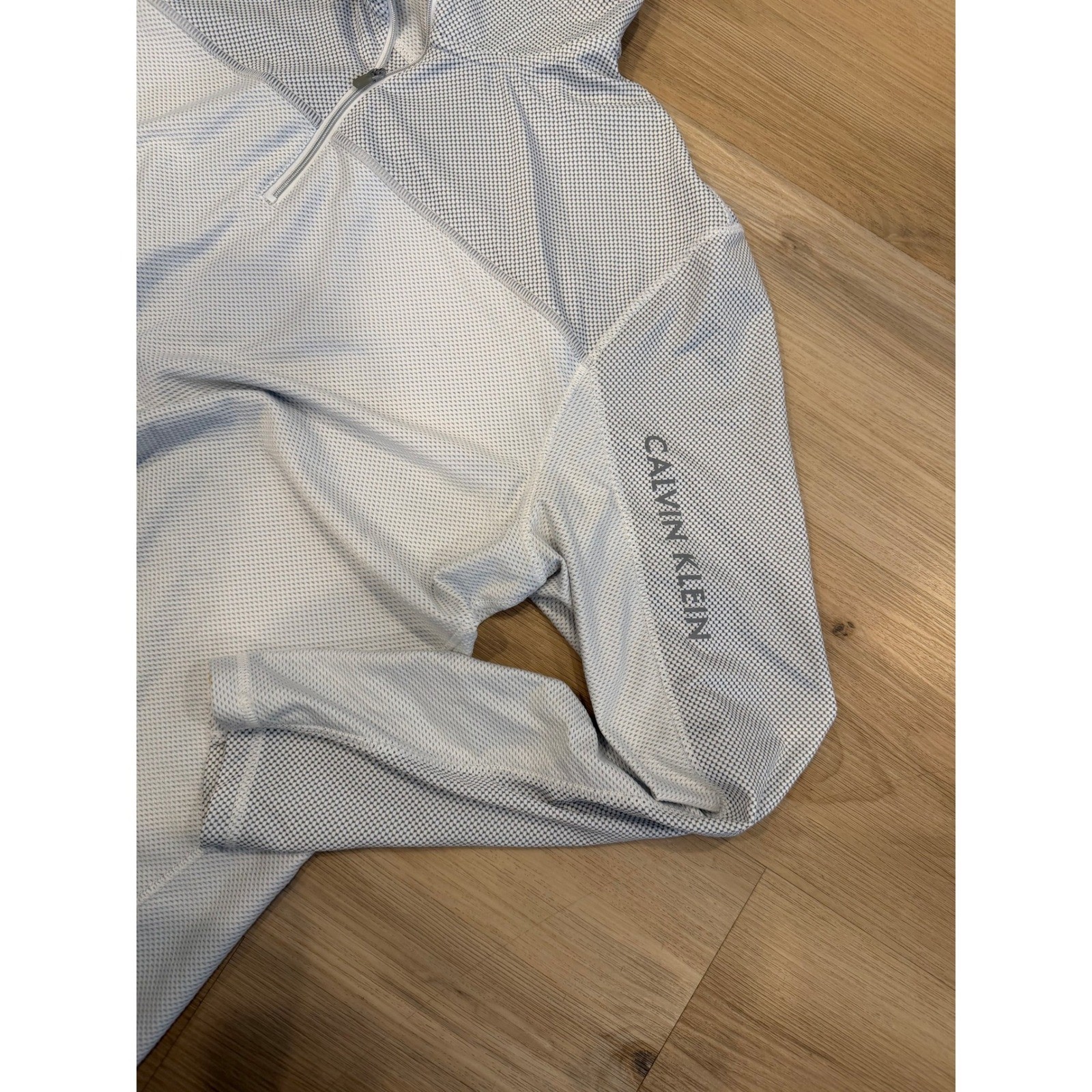Calvin Klein Activewear White/Gray Half-Zip Performance Sweater Size Large gallery