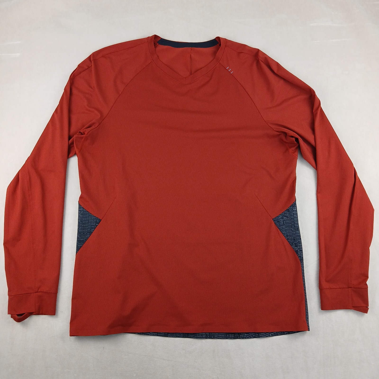 Lululemon Lost In The Hustle Medium Mens Shirt Jersey V Neck Long Sleeve 22x29 gallery