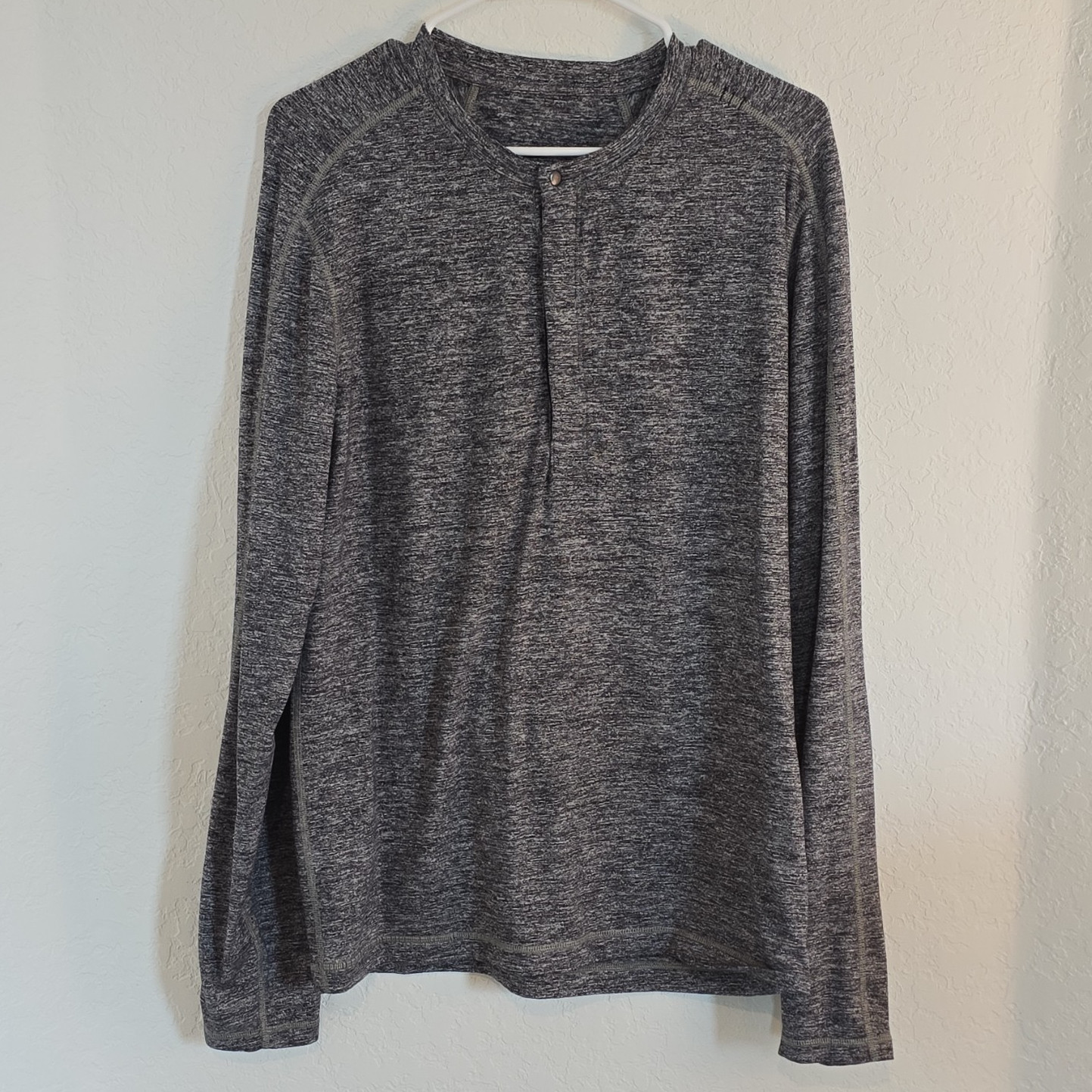 lululemon Men’s Heather Gray Long Sleeve Henley Athletic Fit Stretch L gallery