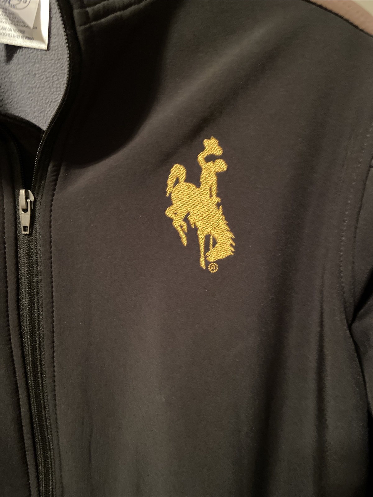 Rivalry Threads University Wyoming Bucking Horse Jacket Size S gallery