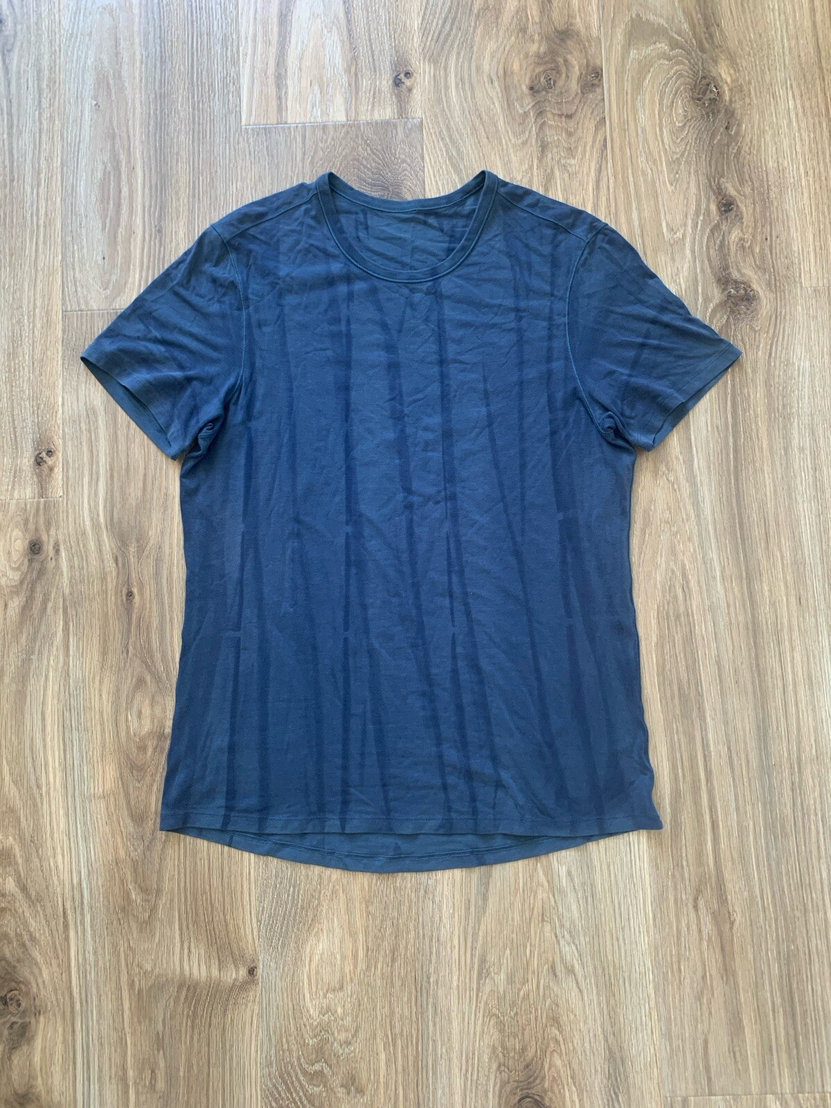 Lululemon 5 Year Basic Crew Neck T-Shirt Mens Size Large Tie Dye Blue Tee gallery