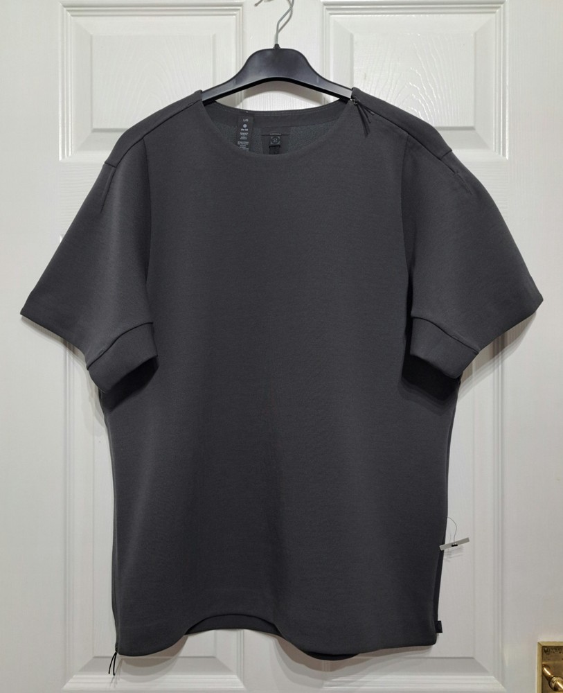 Lululemon Lab Confluence Short Sleeve Crew T-Shirt Grey Men's L P2P 22" Premium