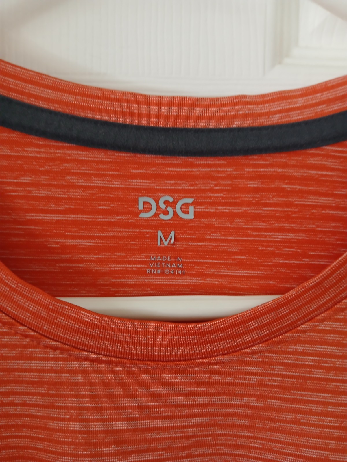 ✨️DSG Movement Performance Orange Men's Medium Short Sleeve Athletic Shirt✨️ gallery