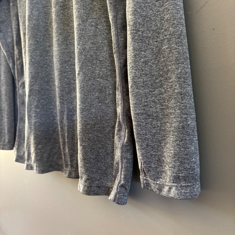 Layer 8 Mens Medium Gray Heathered Long Sleeve Crewneck Performance Shirt gallery
