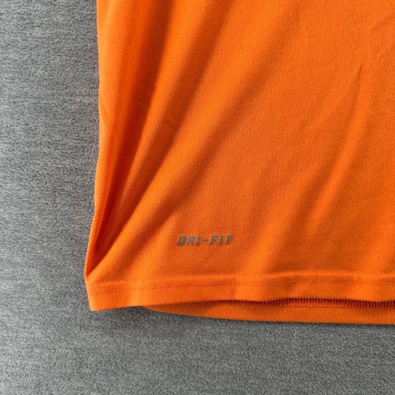 Nike Dri-Fit T-Shirt Mens Medium Orange Performance Short Sleeve Crew Neck Solid gallery