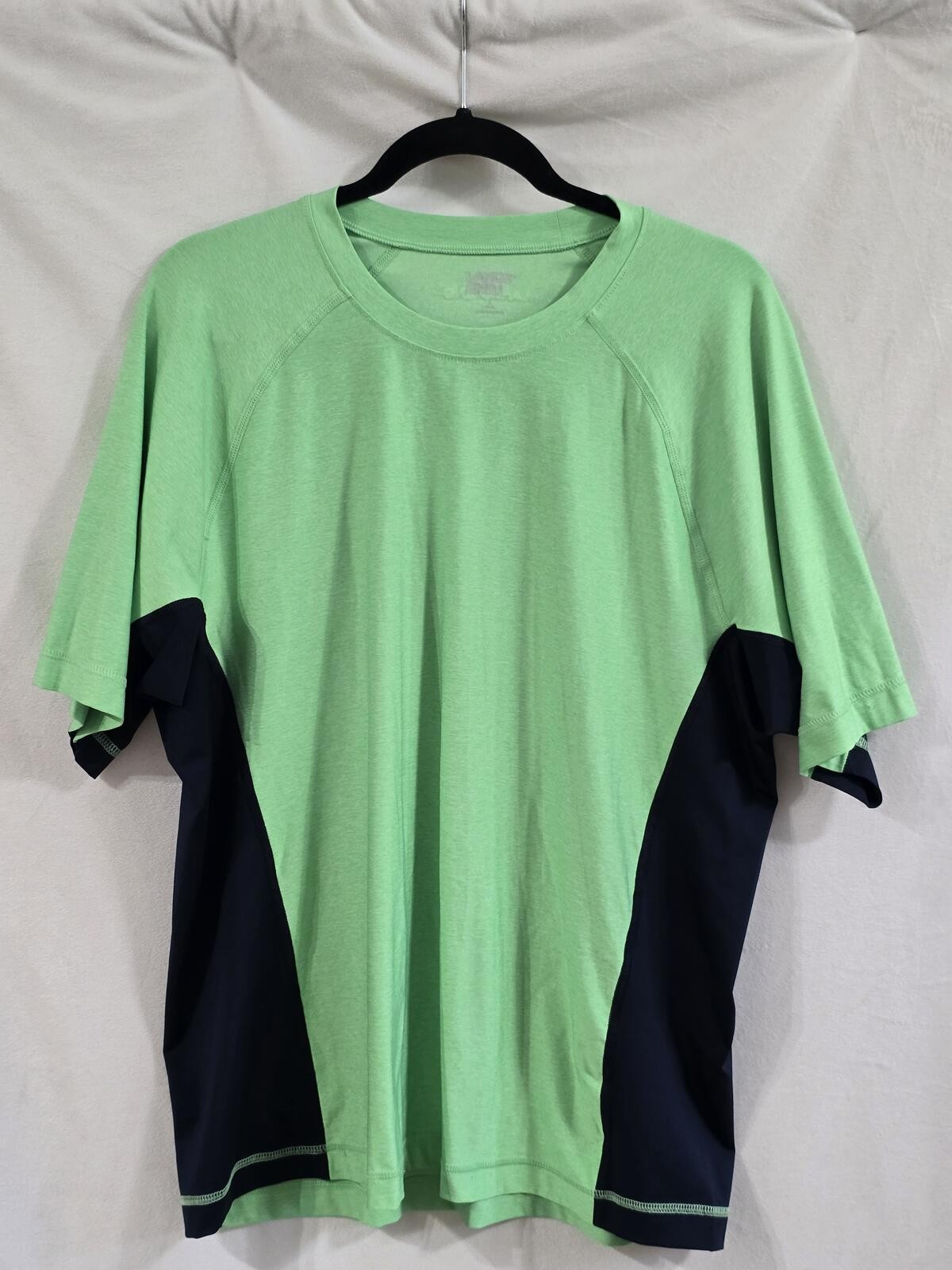Lands' End Green and Black Short Sleeve Rash Guard Shirt size Large gallery