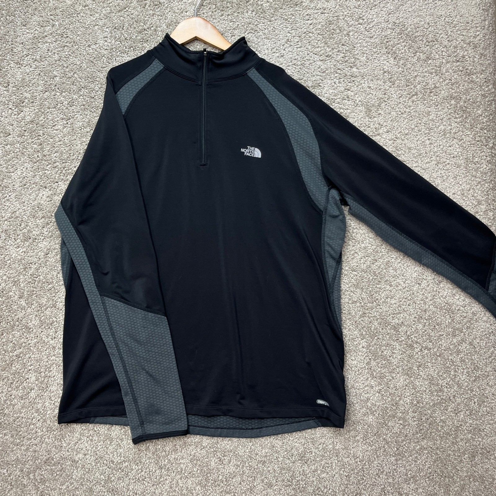 The North Face Pullover Mens XL Black Gray Colorblock 1/4 Zip Flight Series EUC gallery