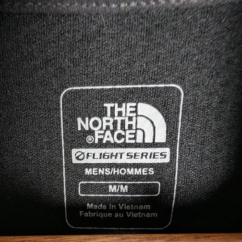 The North Face Pullover Mens Medium Green Flight Series 1/4 Zip VaporWick Shirt gallery
