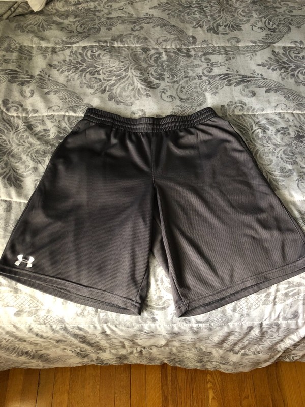 Men's Under Armour Workout Shorts Medium 3 Set - Good Condition gallery