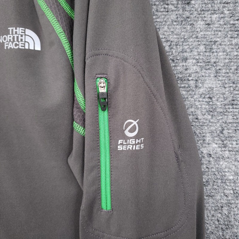 The North Face Shirt Mens M Medium Gray Flight Series VaporWick 1/4 Zip Stretch gallery