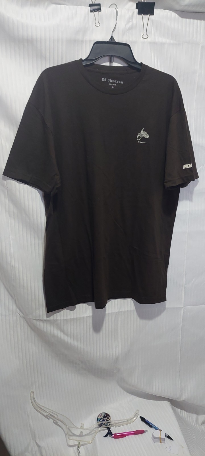 NWOT Ed Sherran Dark Brown Short Sleeve Men's Tee gallery