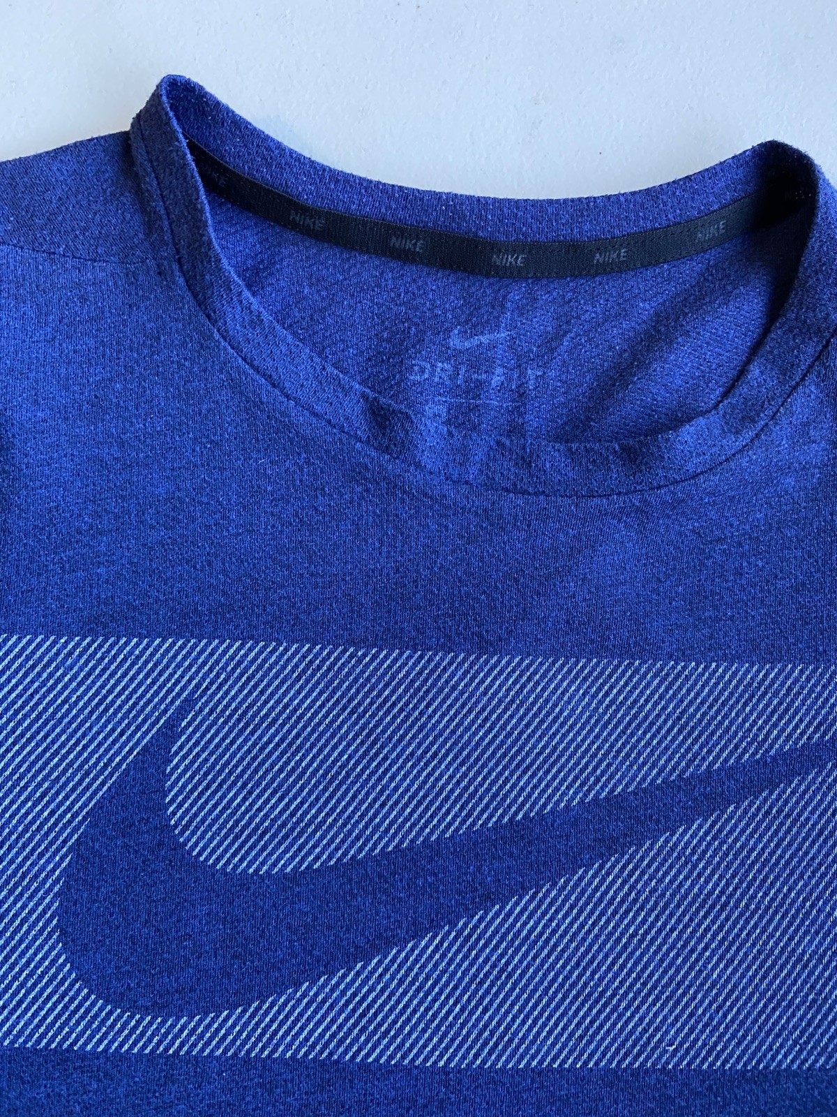 Nike Dri Fit Mens Crew Neck Navy Blue Tee Shirt Light Weight Medium Short Sleeve gallery