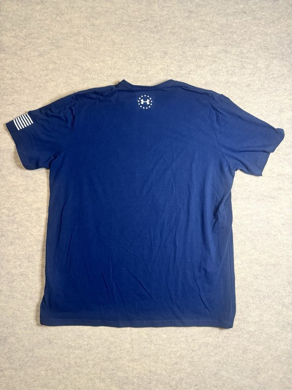 Men Under Armour Loose Tshirt 2XL gallery