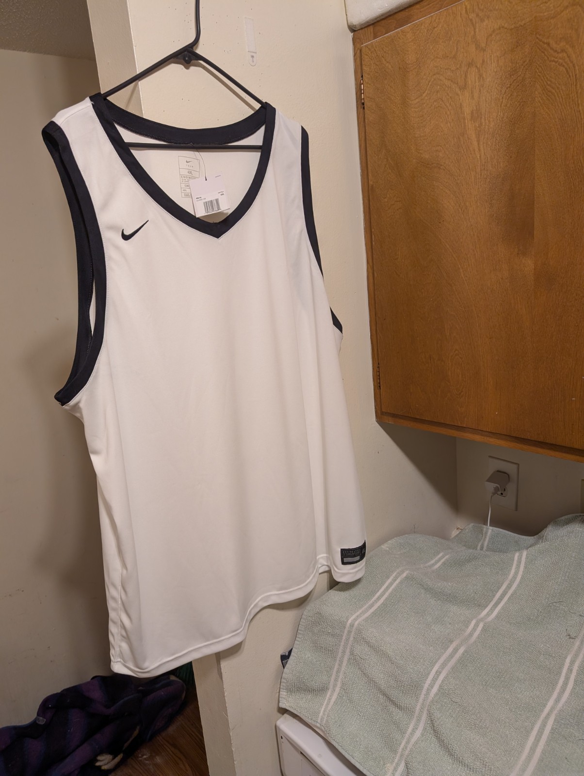 PERFECT QUALITY NIKE NWT 4XL BIG & TALL TANK TOP PURE WHITE 58" LONG TORSO 32.5" gallery
