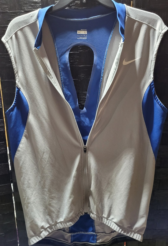 ✨Mens Nike Sport Vest Fast Dry Size large Preowned gallery