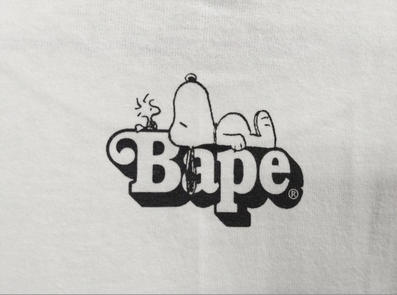 BAPE x Peanuts Astronaut Snoopy Big Ape Head T-Shirt Large gallery