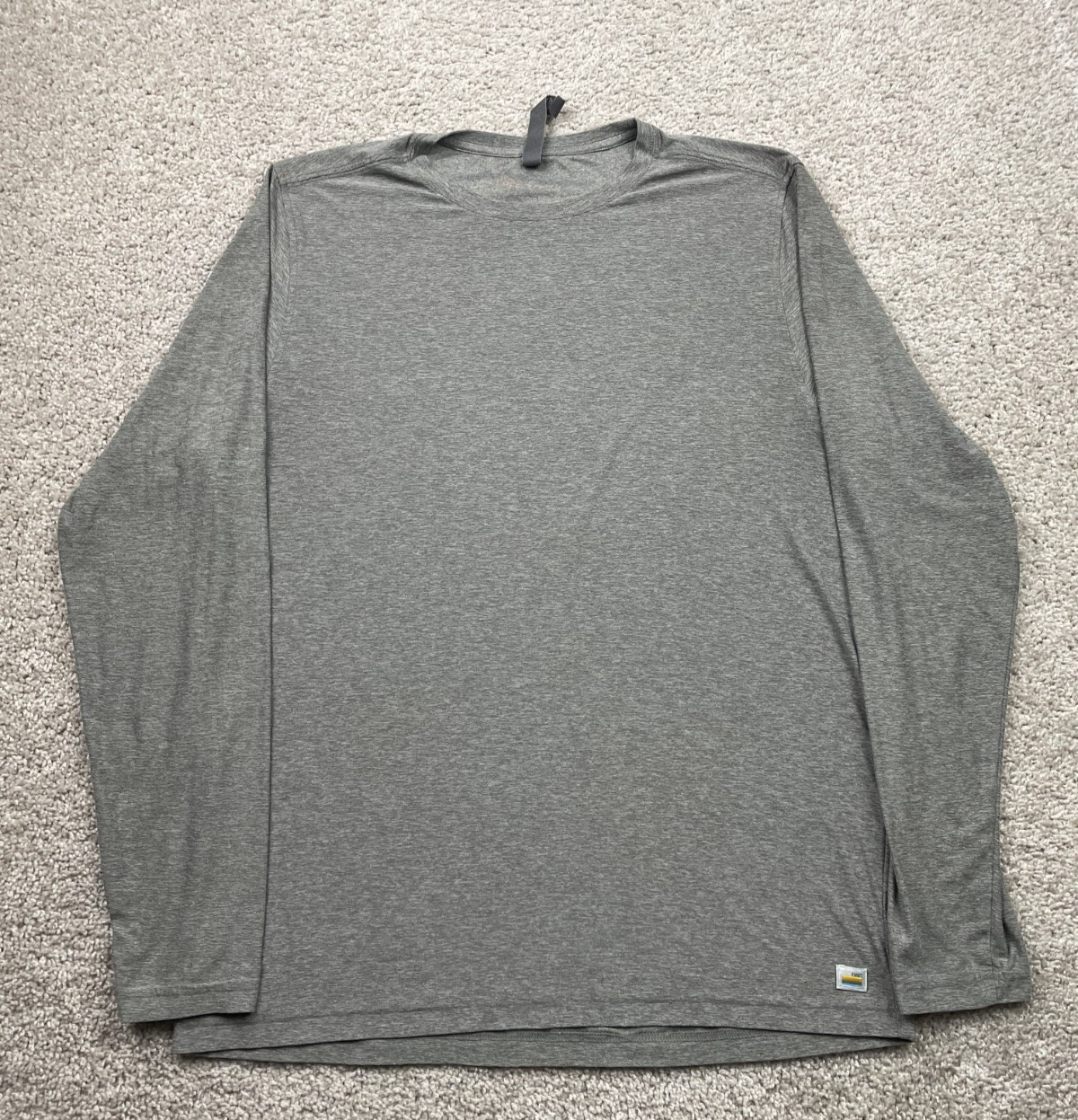 Vuori Strato Tech Tee Shirt Mens L Gray Long Sleeve Performance Lightweight gallery