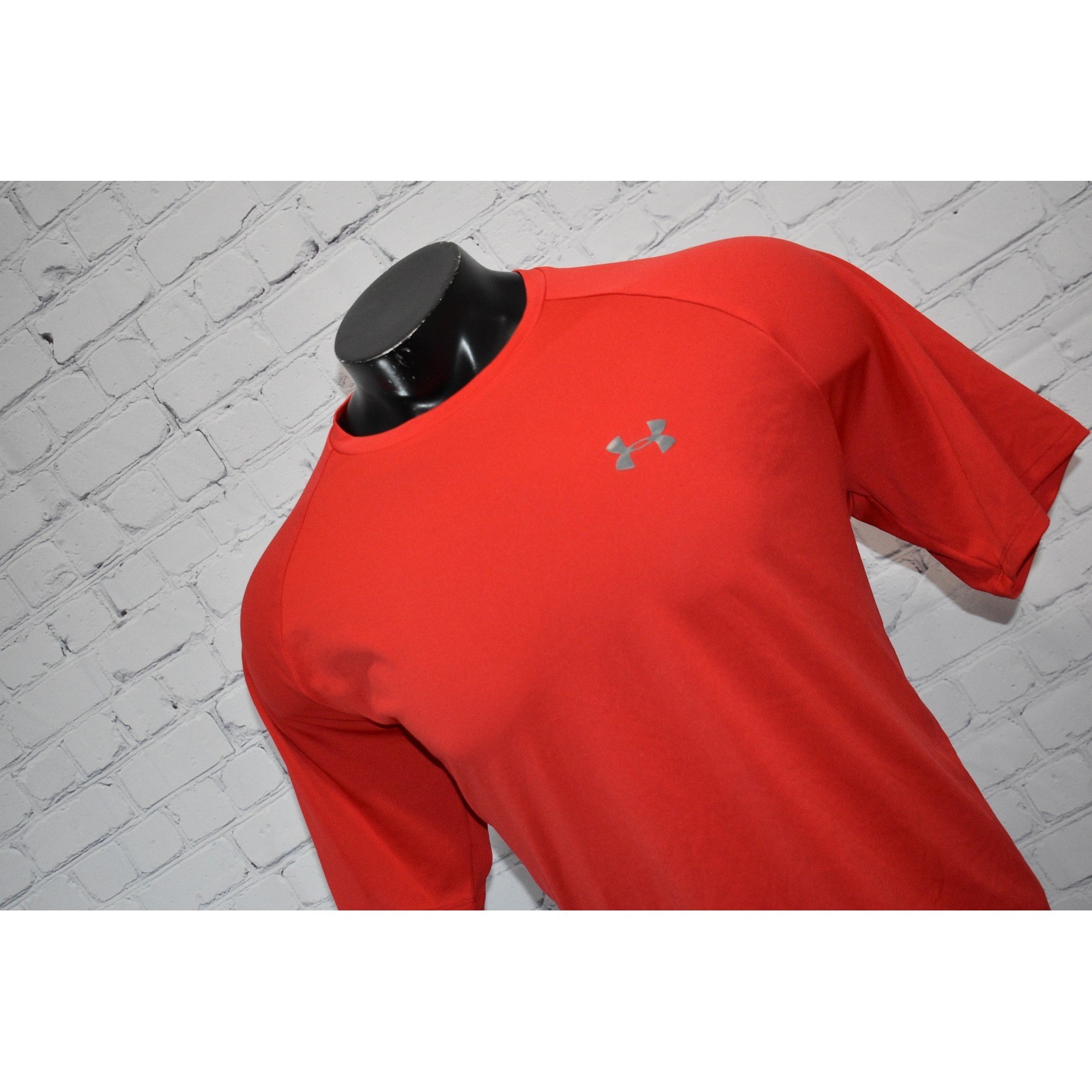 Under Armour Tech Tee Mens XLT TALL Red Short Sleeve Raglan Workout Shirt gallery