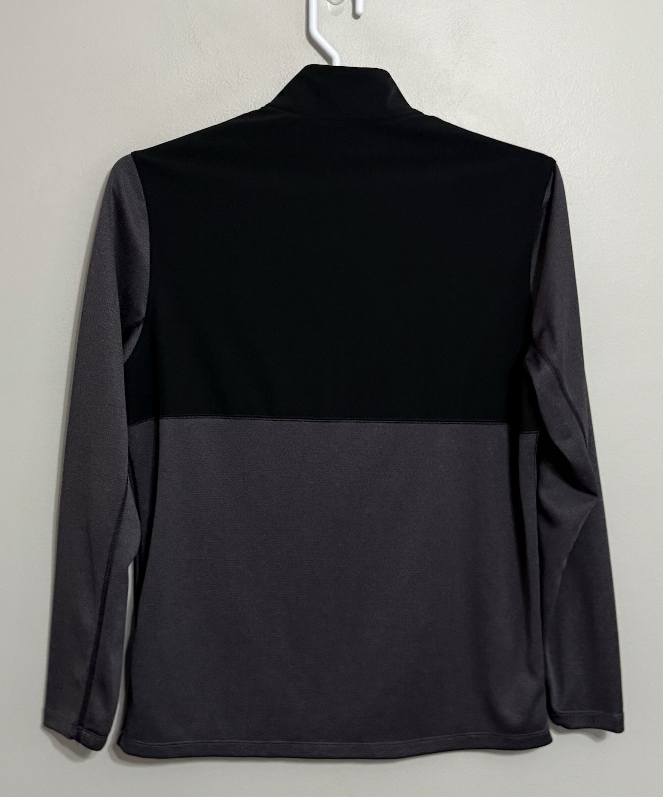Nike Golf Dri-Fit Men's Medium Gray Performance 1/4 Zip Pullover gallery