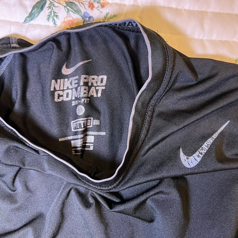 Bundle 2 - Nike Pro Combat Shirt Mens M Compression Dri-Fit Athletic Navy/Black gallery