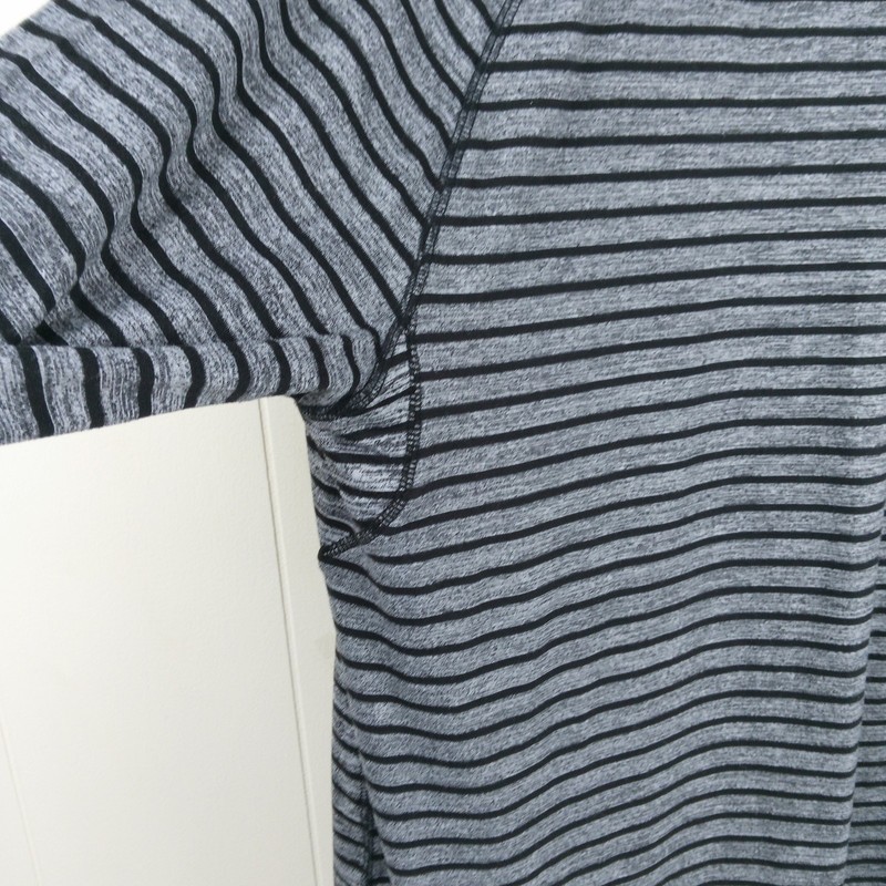 Russell Dri-Power 360 Pullover Men Size L 42/44 Long Sleeve Black Gray Stripe gallery