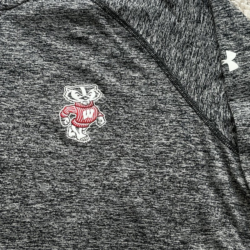 Under Armour Wisconsin Badgers Pullover Mens XL Gray Loose HeatGear 1/4 Zip gallery