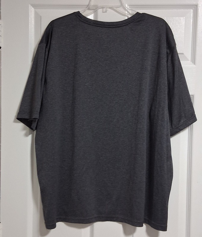 Mens Reebok Athletic Shirt Size 2XL Short Sleeve Gray Crew Neck Polyester Blend gallery
