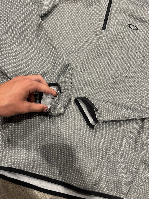 Oakley Pullover Mens Large Gray 1/4 Zip Long Sleeve Athletic Performance Top M gallery