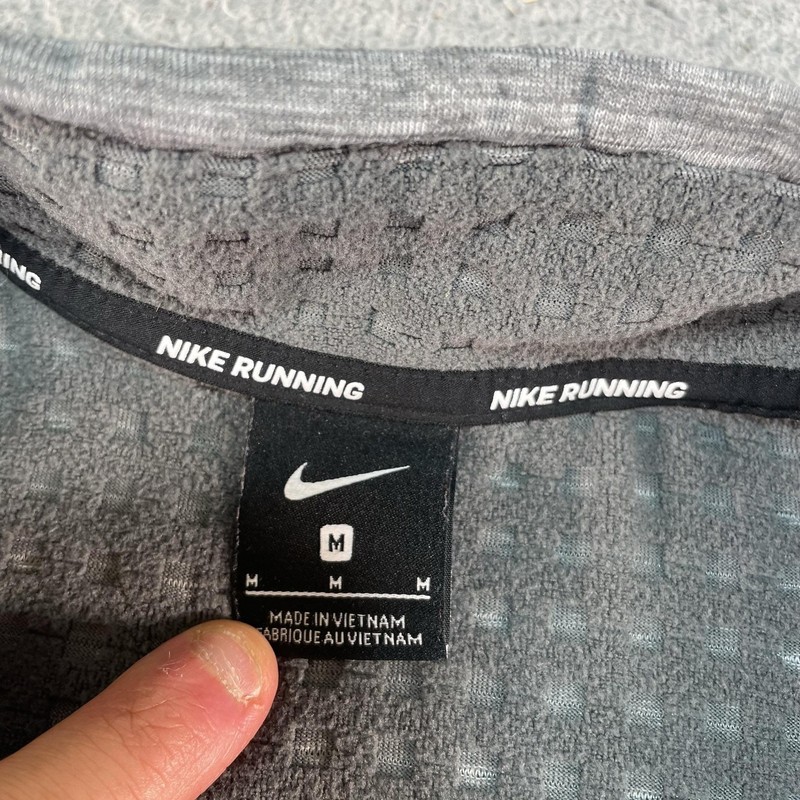 Nike Running Pullover Mens Medium Gray 1/4 Zip Long Sleeve Training Top Gym gallery