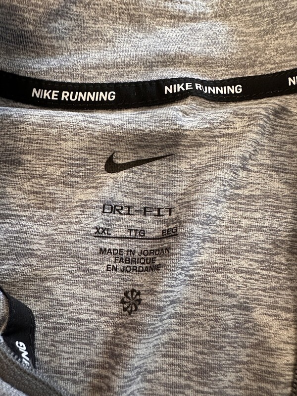 Nike Element 2.0 1/4 Zip Reflective Running Top Size 2XL Smoke Grey NWT gallery