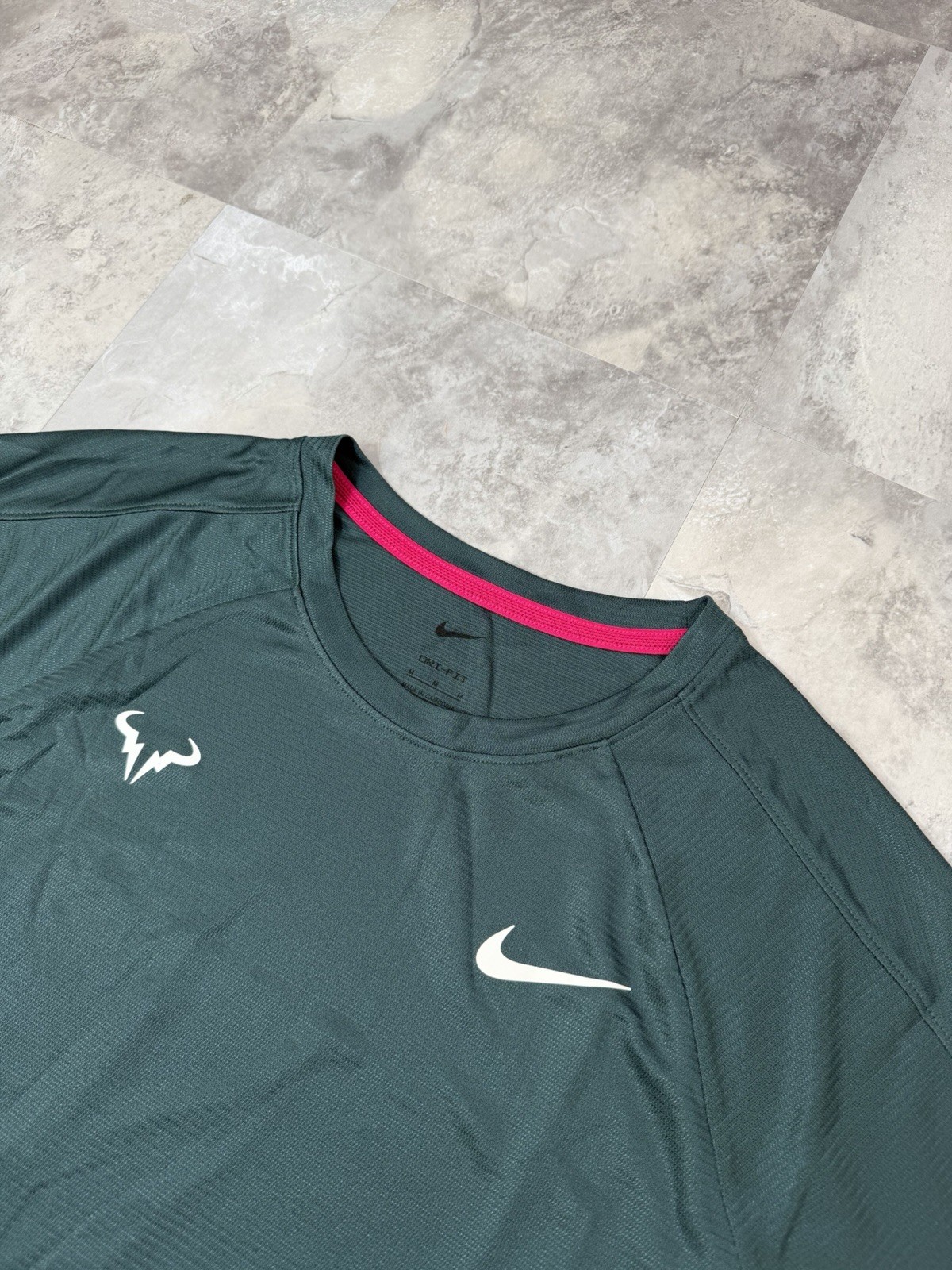 Nike Rafa Challenger Court Dri-FIT Tennis Top Deep Jungle DV2887-328 Mens Size M gallery