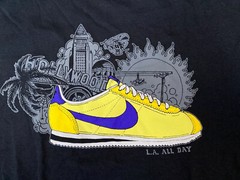 NIKE L.A. ALL DAY HOLLYWOOD CALIFORNIA CORTEZ LA LAKERS TEE SHIRT BLACK sz LARGE