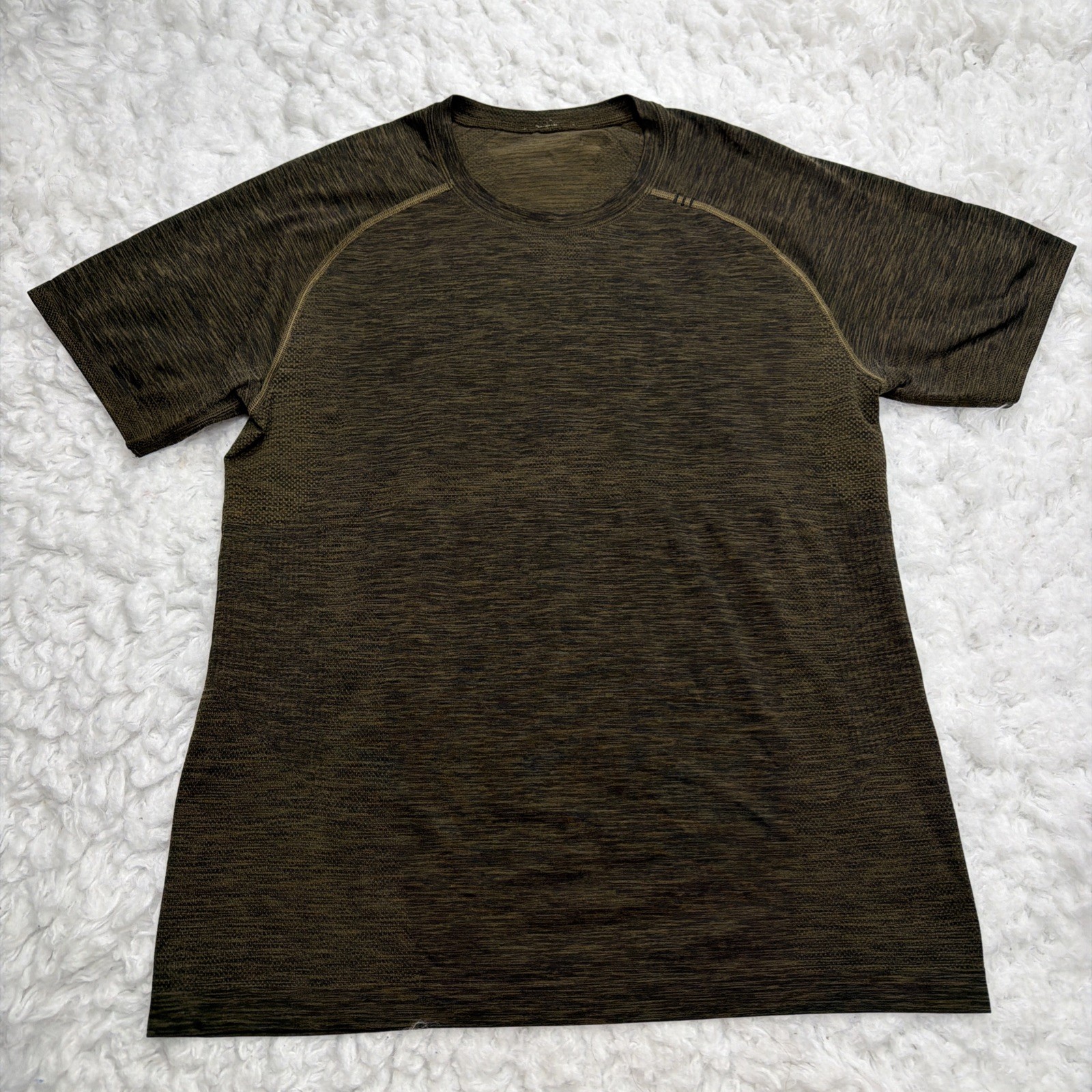Lululemon Metal Vent Tech Short Sleeve Shirt (Sage Green Heather - Size Medium) gallery