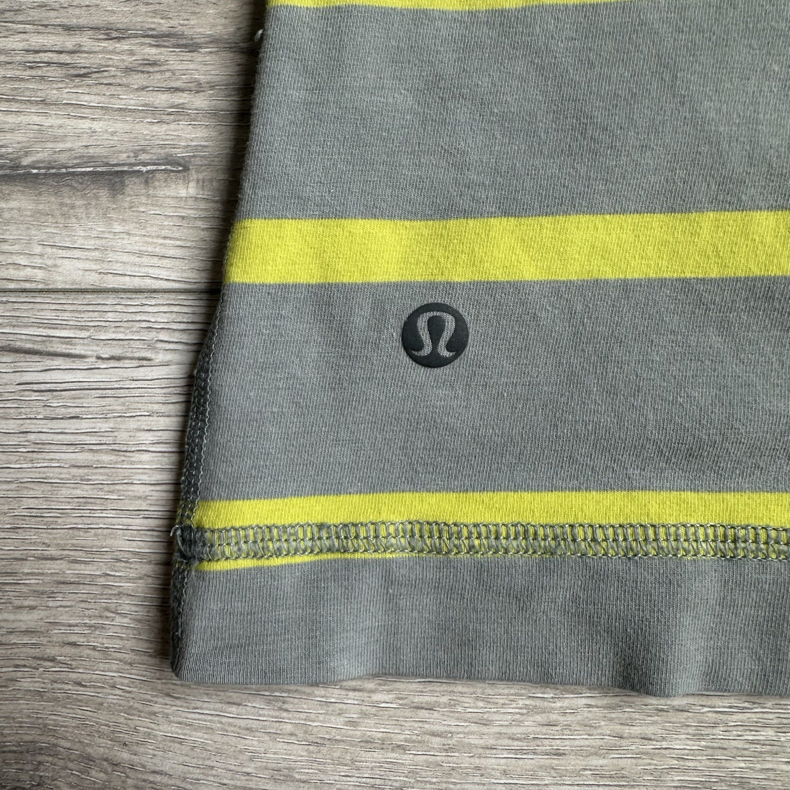Lululemon Mens T Shirt Size Medium, Gray/ Neon Yellow Striped, Short Sleeve Gym gallery