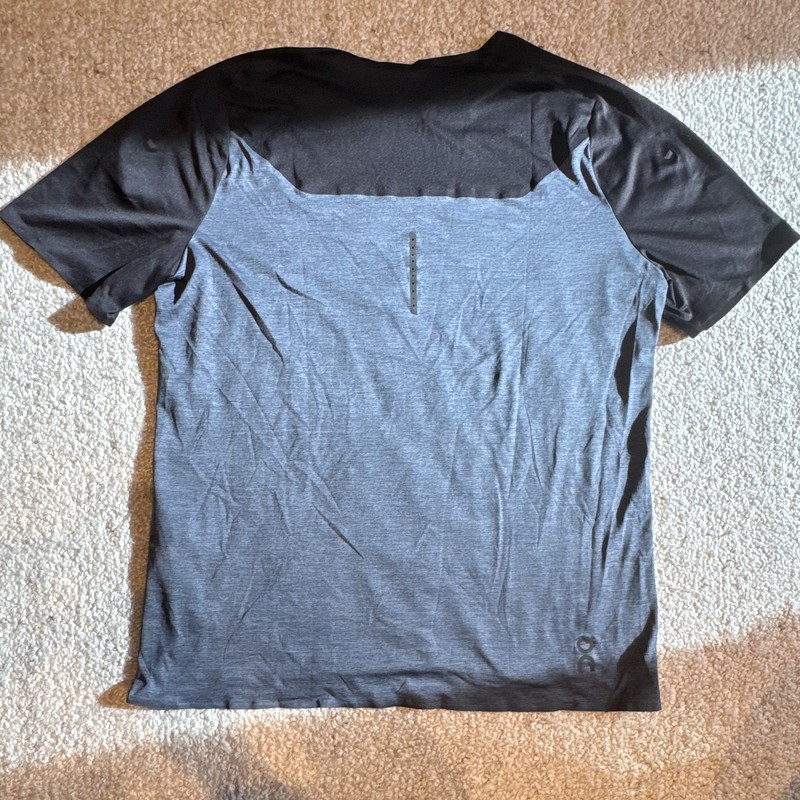On Performance-T Men's L Gray/Black Breathable Mesh T-Shirt gallery