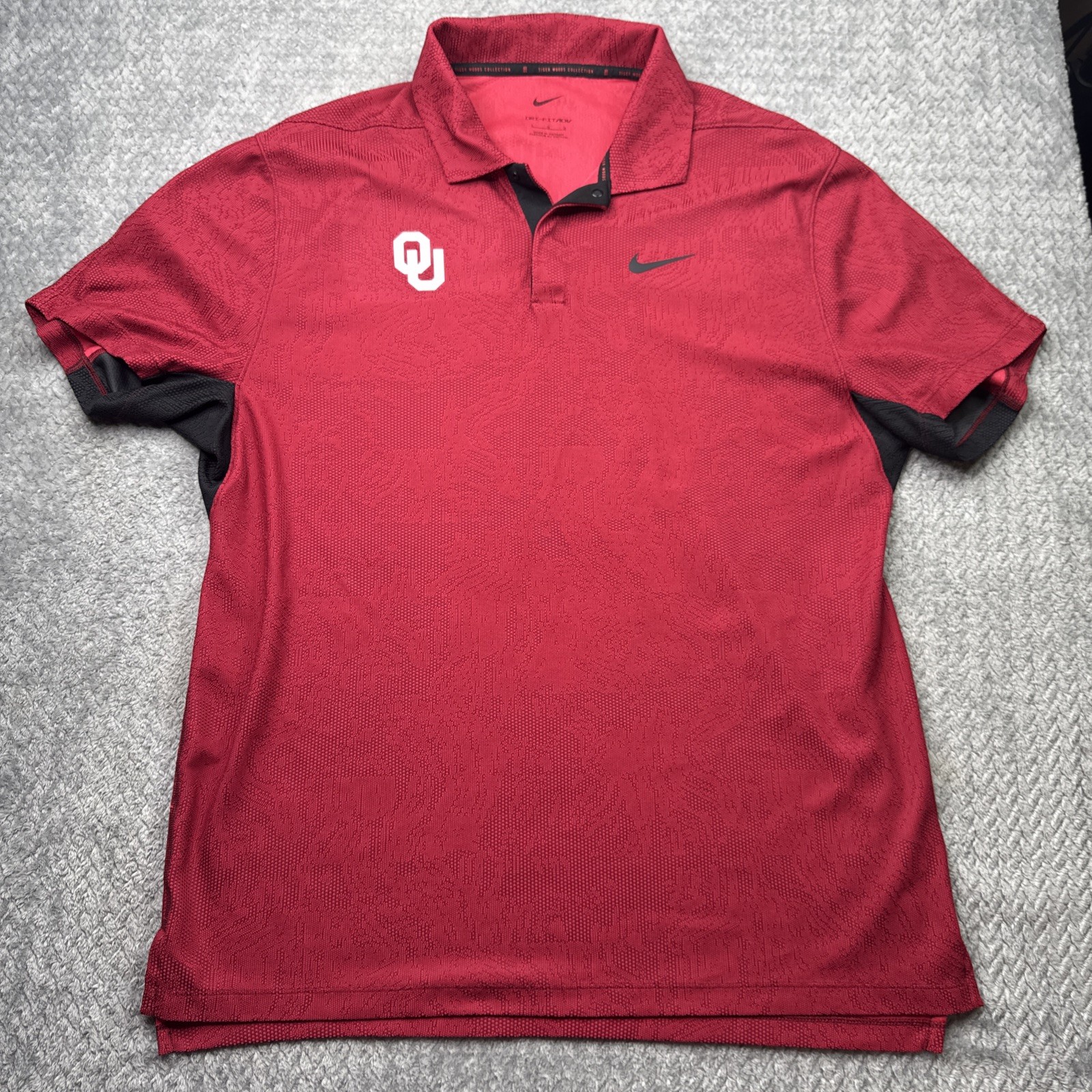 Nike Oklahoma Sooners Men’s Large Red Tiger Woods Dri-Fit ADV Golf Polo gallery