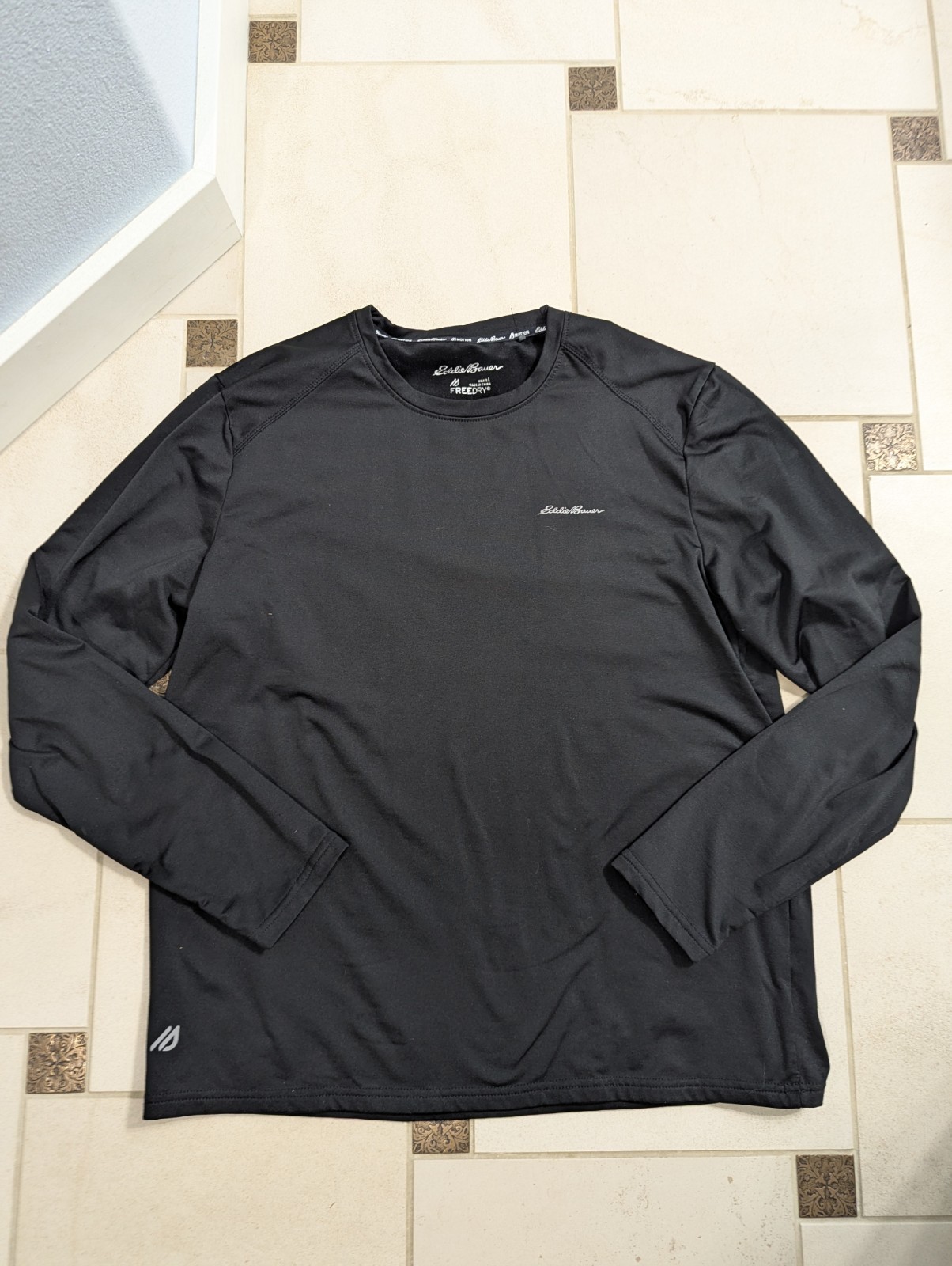 Eddie Bauer Men's Size Large FreeDry Athletic / Base Layer Top gallery