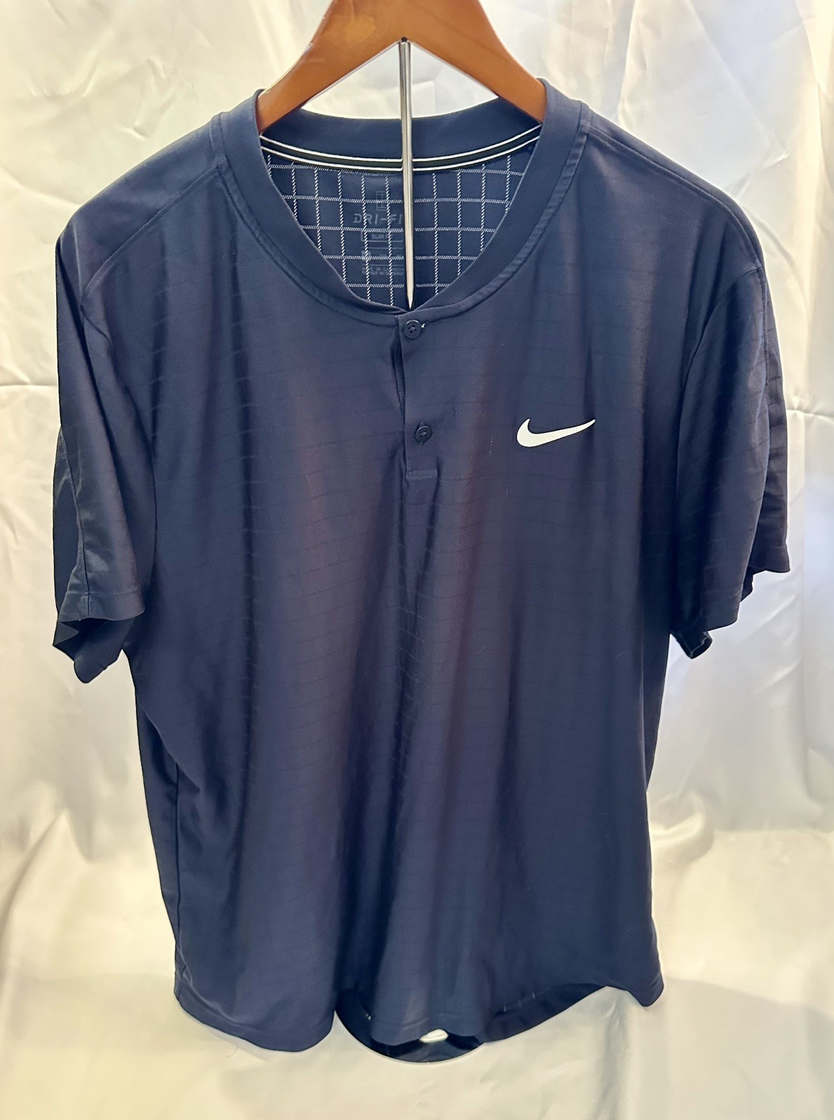 Nike Men’s Dri-Fit Slim Fit Henley Tennis Training Shirt – Navy – XXL gallery