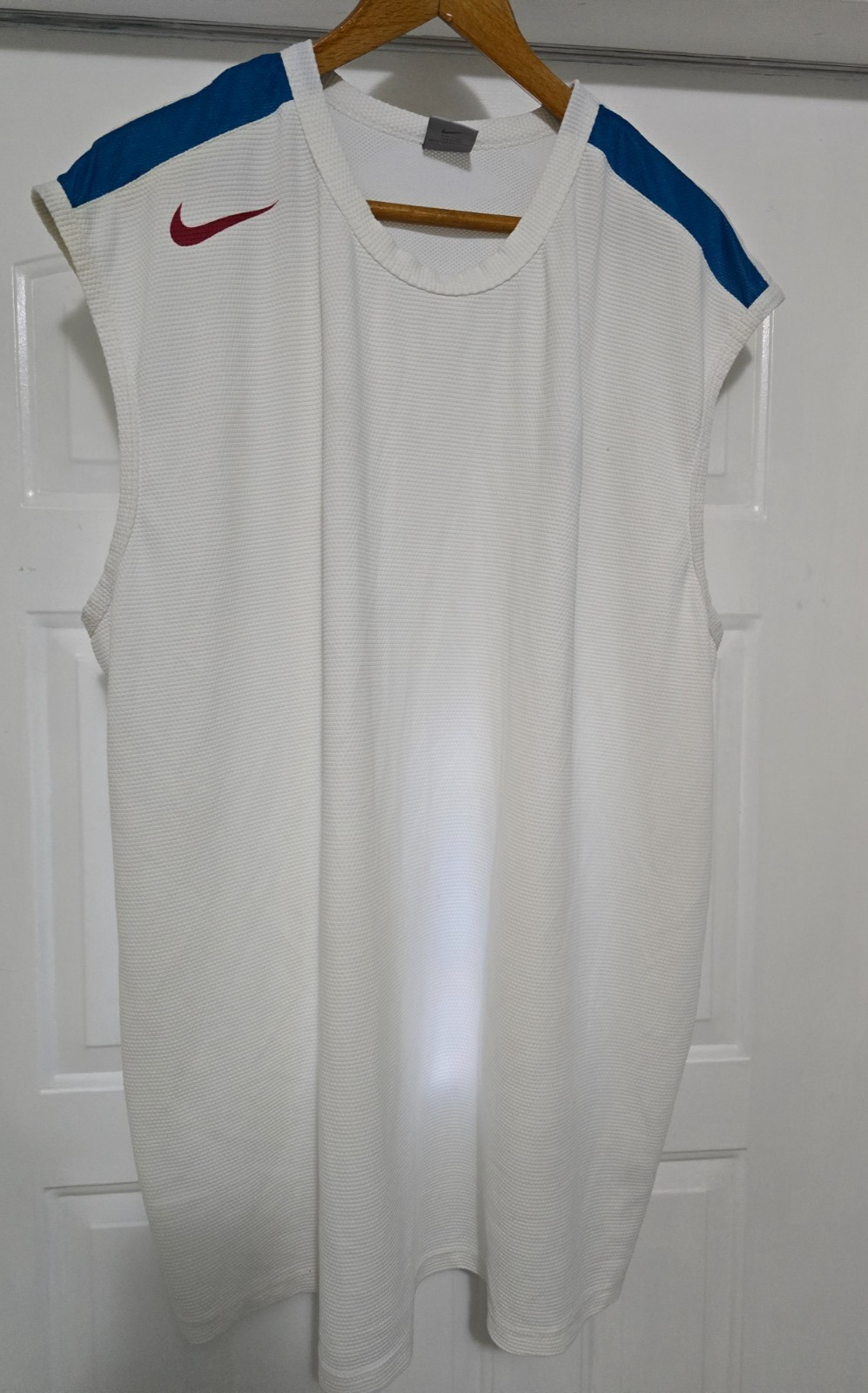 Nike Muscle Sphere Sleeveless Shirt Men's Dri-Fit White Blue Red Logo XXL Tall gallery
