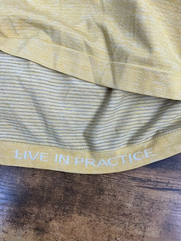 lululemon Men’s Performance Tee Yellow Raglan Size L 22x29 gallery