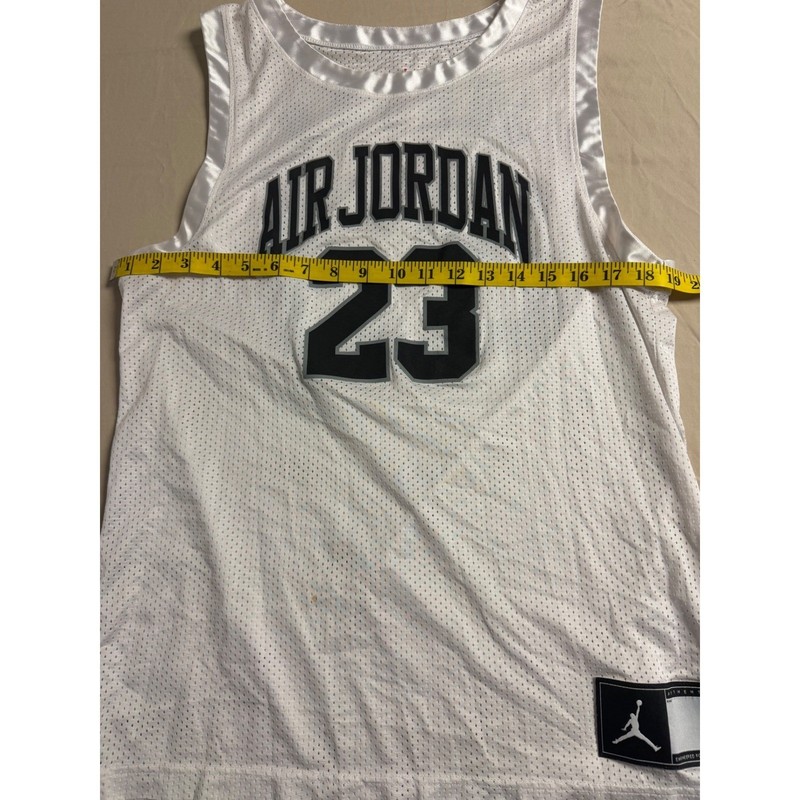 Air Jordan Michael Jordan 23 Basketball Jersey White Mesh Mens Medium Vintage gallery